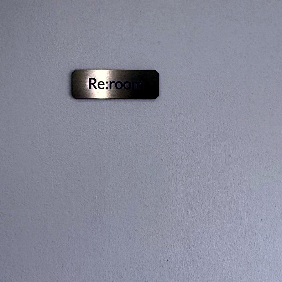 Re:room の室名プレート